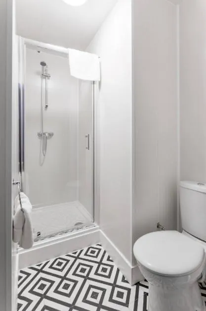 City Centre Studio 7 With Kitchenette, Free Wifi And Smart Tv By Yoko Property Middlesbrough Apartman